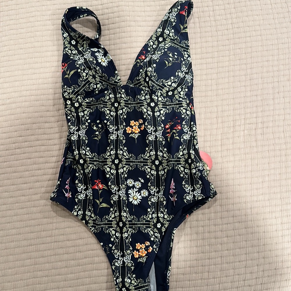 Agua bendita for target swim suit brand new with tags - Picture 2 of 4